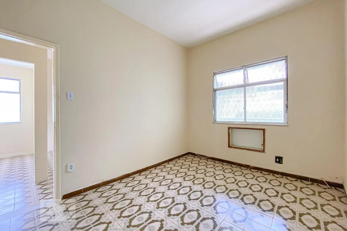 Rental house with 2 bedrooms and 1 bathroom — photo 35