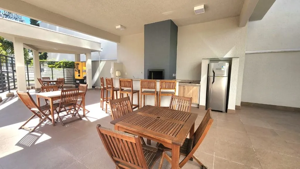 2-bedroom apartment with suite and glassed balcony — photo 28