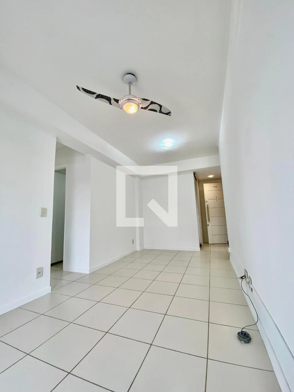 Apartamento de 2 quartos em condomínio com piscina — photo 37