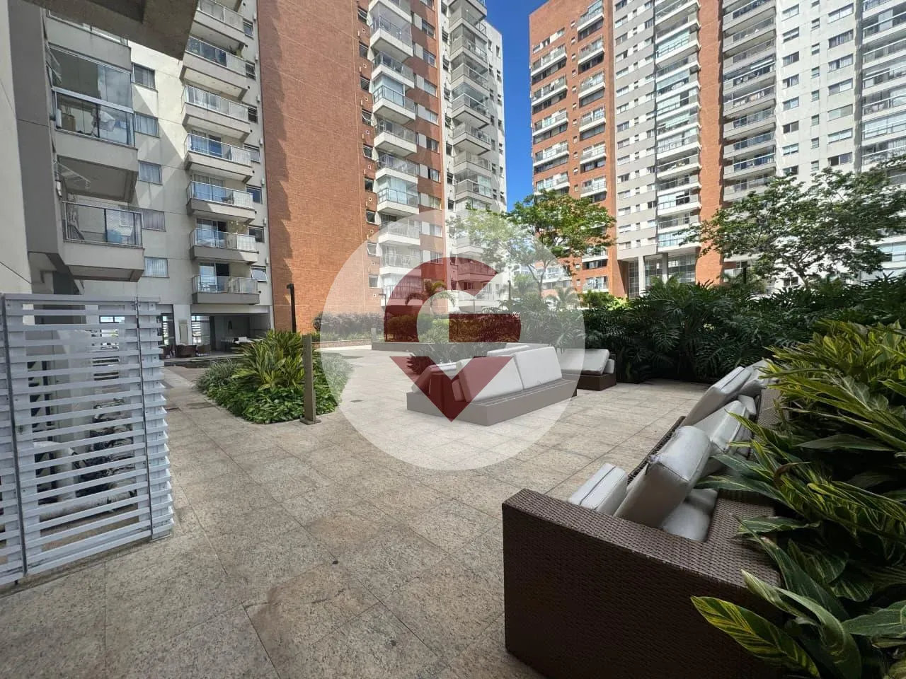 2-bedroom apartment in a building with a sauna — photo 21