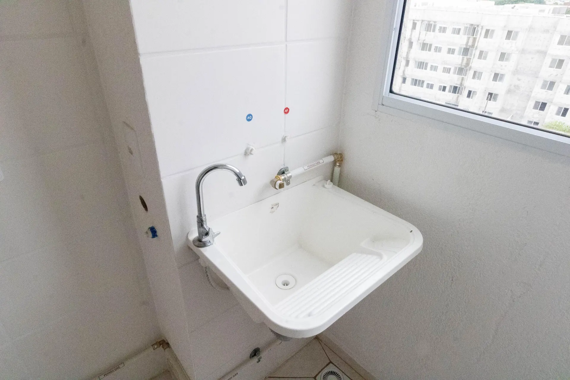 2-bedroom apartment in a building with a gym — photo 33