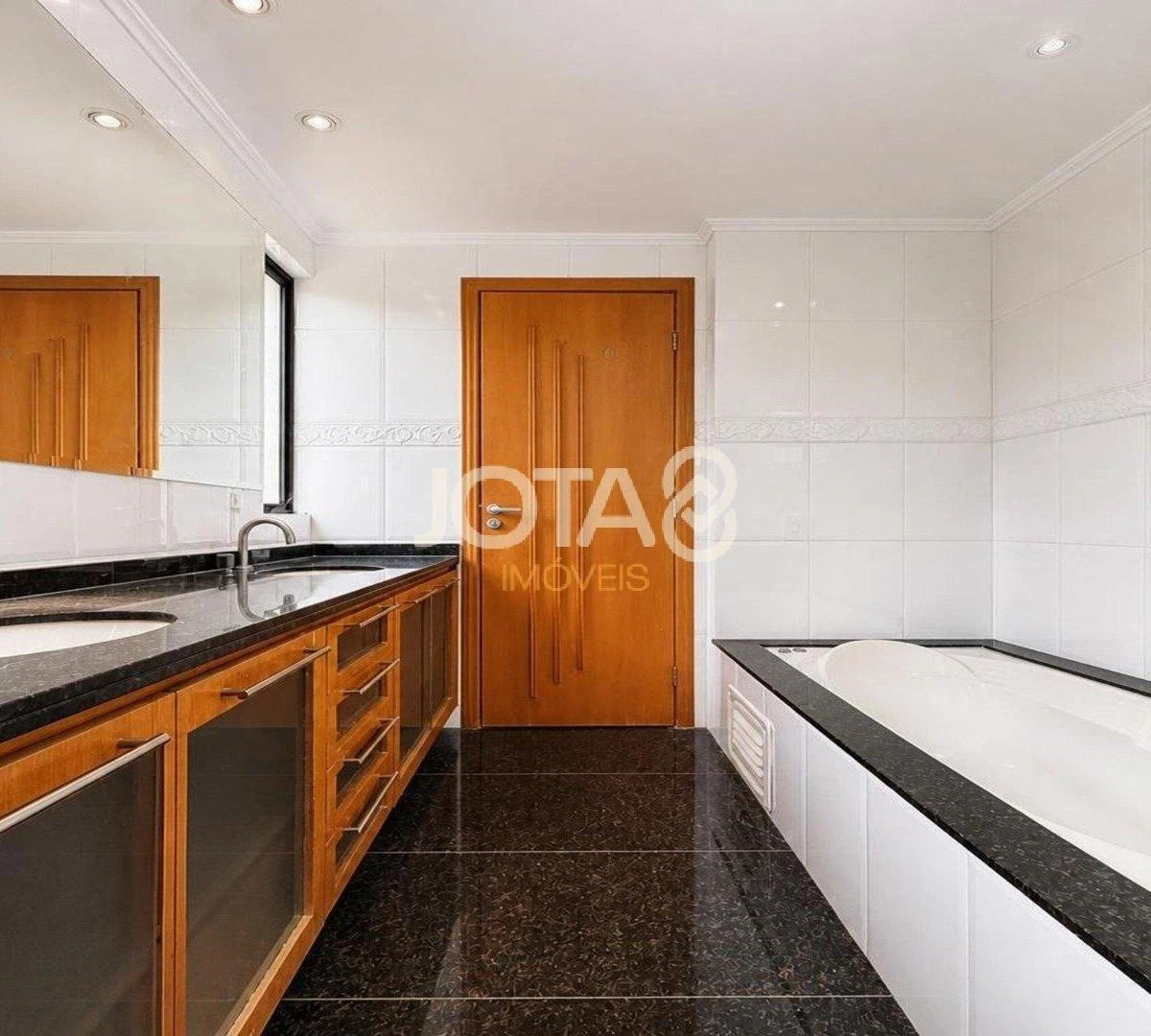 Departamento de 4 dormitorios con bañera — photo 22
