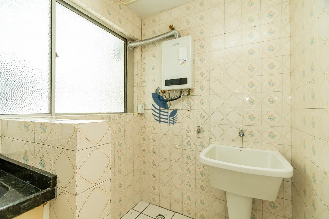 Apartment on the 15th floor with wood or laminate floors — photo 9