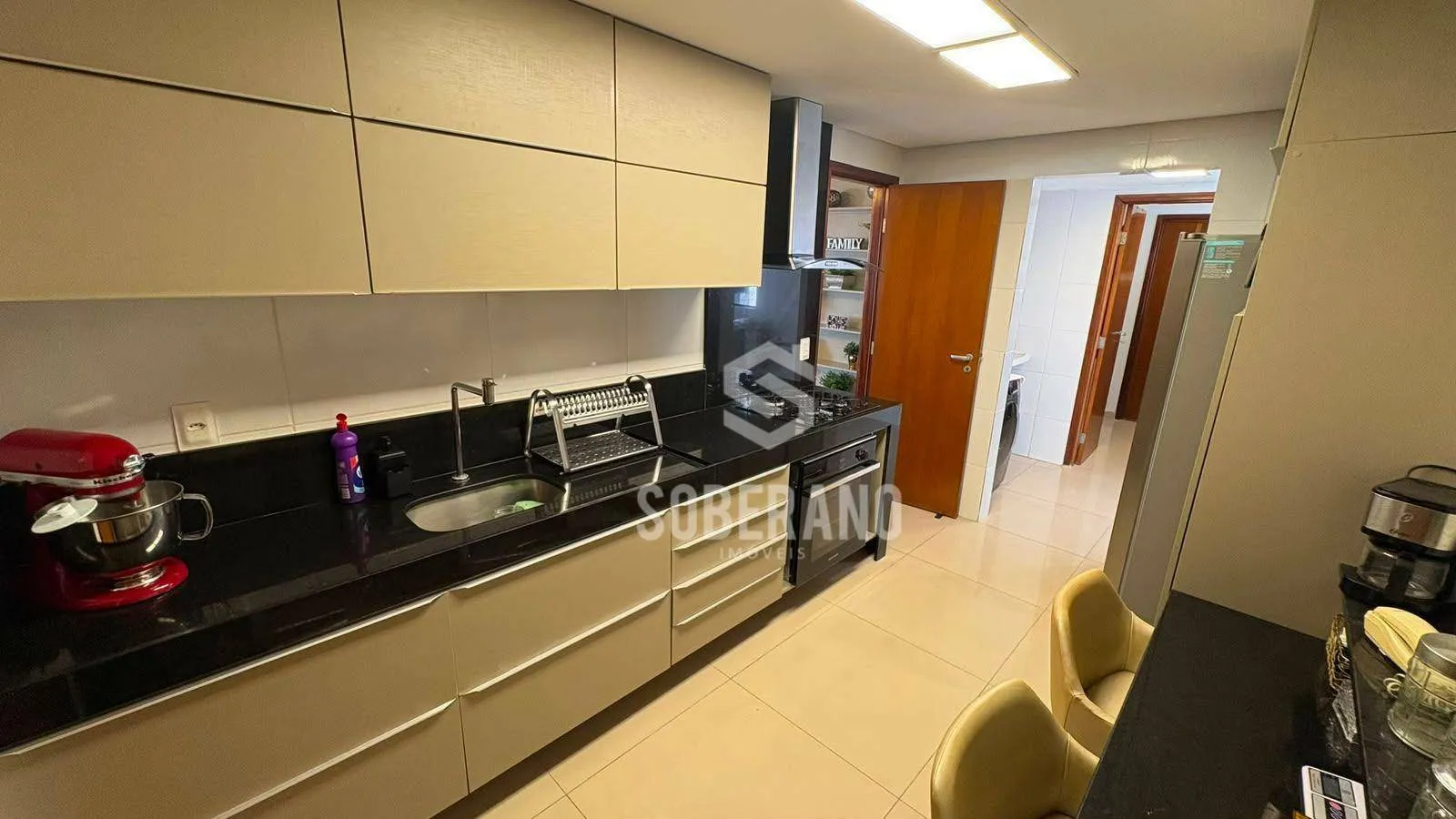 Панорамні вікна та 2 спальні: квартира 103 м² — photo 34