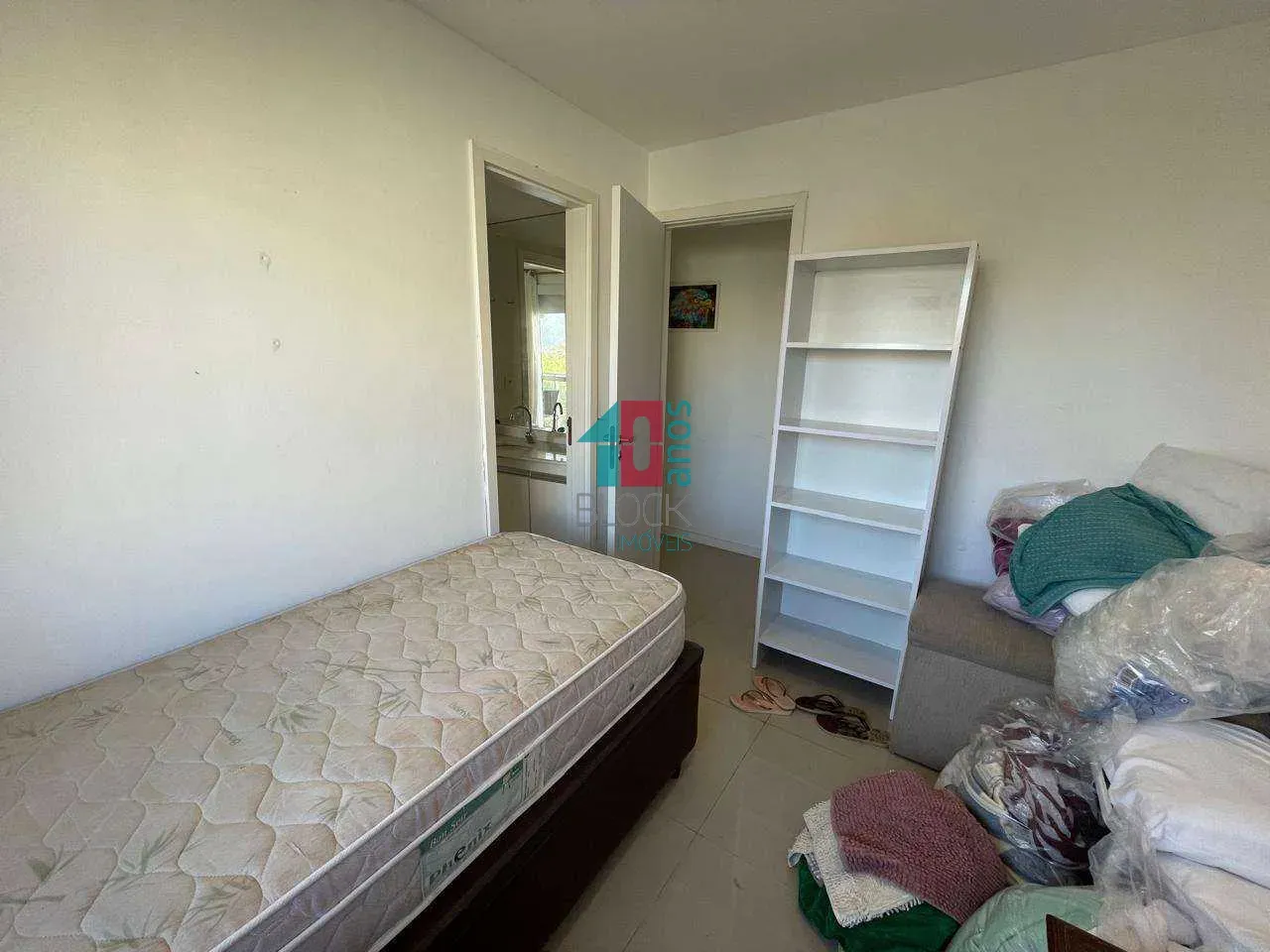 Furnished apartment, 91 m², with a glass-enclosed balcony — photo 19
