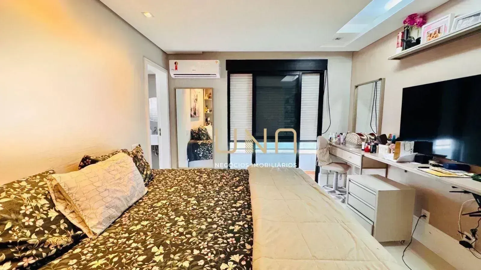 Apartamento amueblado con 4 dormitorios y 183 m² — photo 4