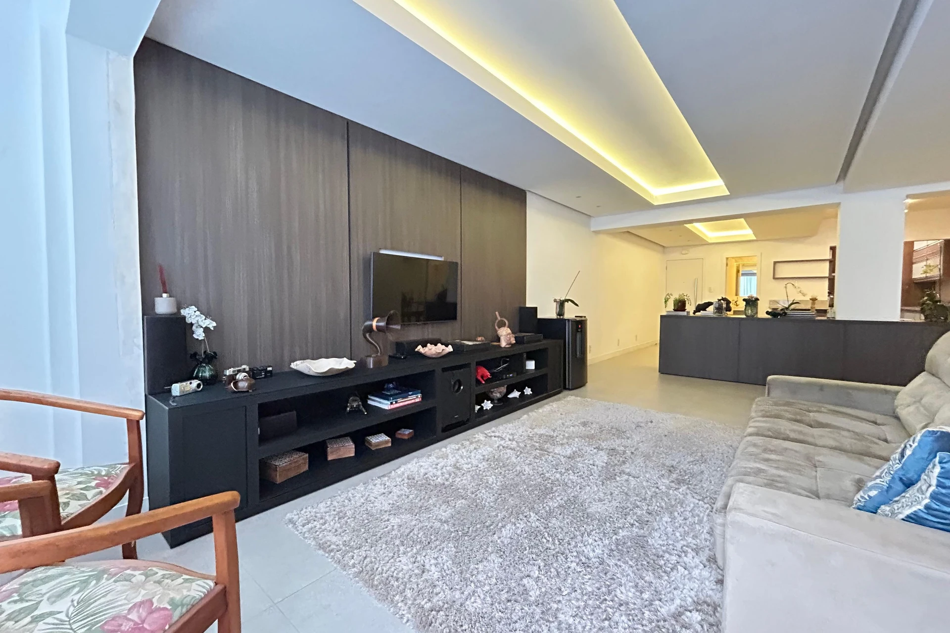 Furnished apartment with 5 bedrooms and 1 en-suite