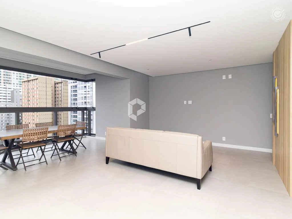 231 m² apartment with 3 en-suite bedrooms and private BBQ — photo 2