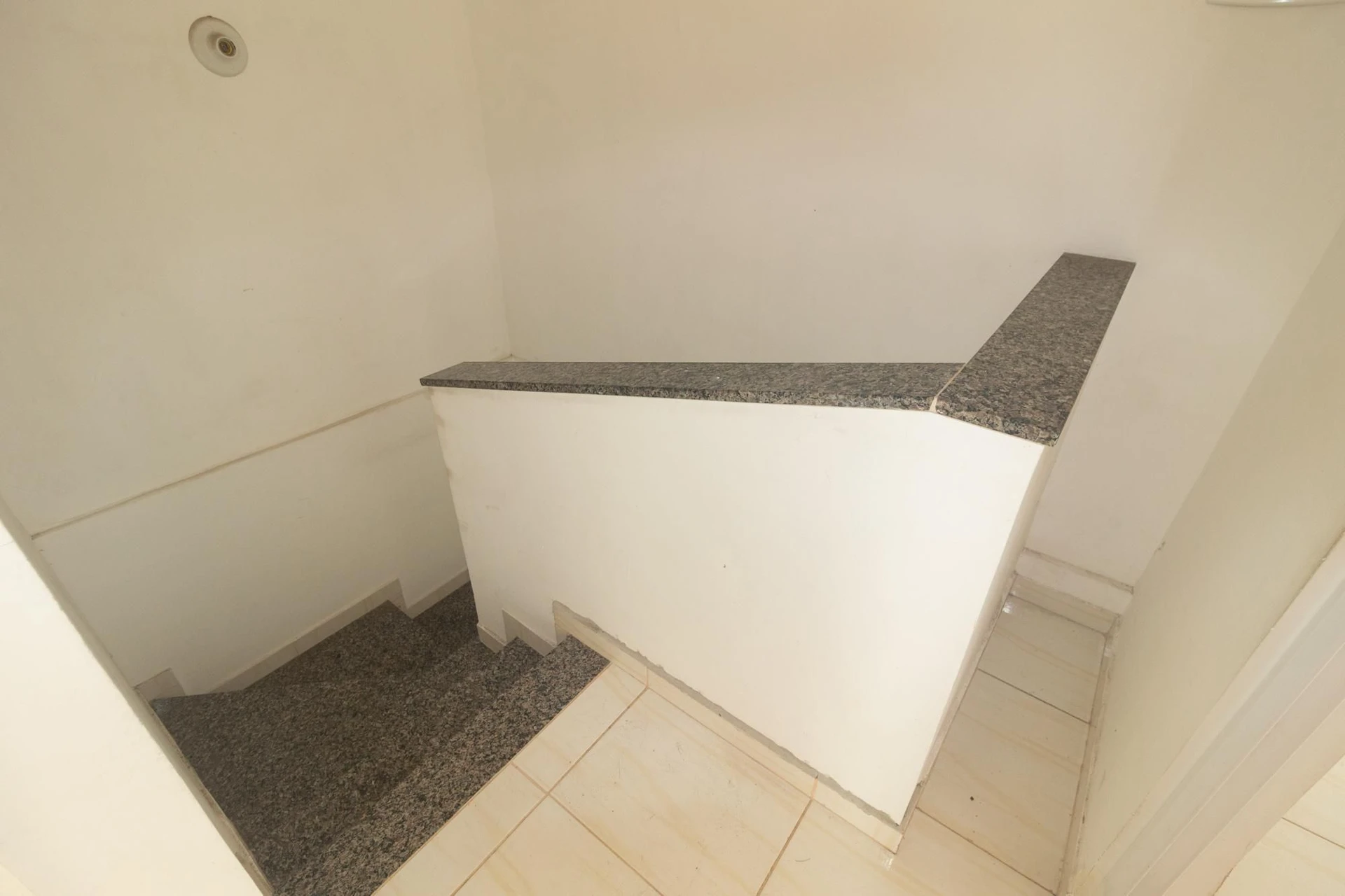 House with 2 bedrooms and balcony plus 1 parking space — photo 38