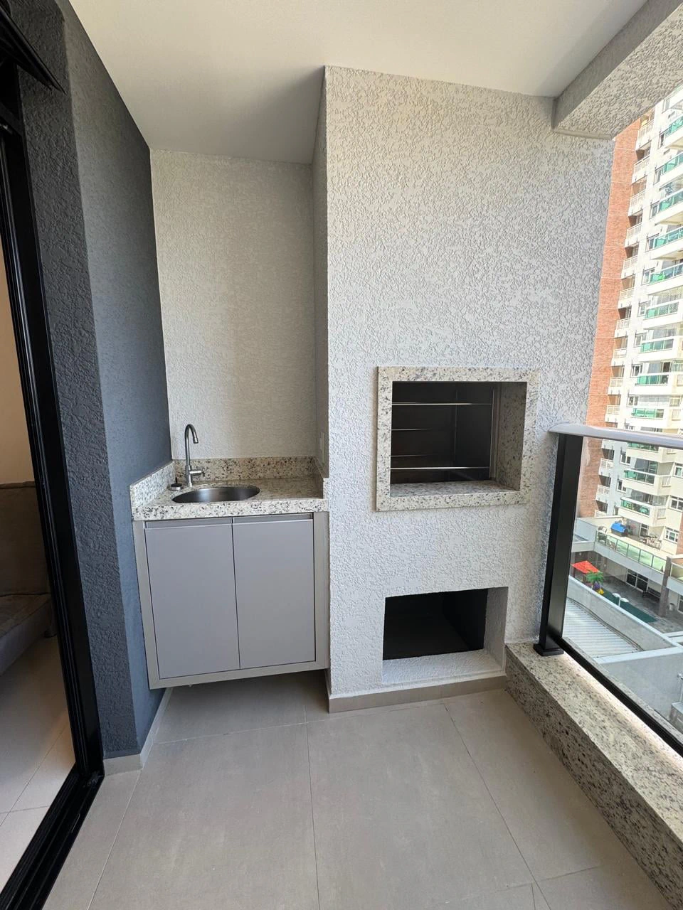 2-bedroom apartment with a park view in Curitiba — photo 6
