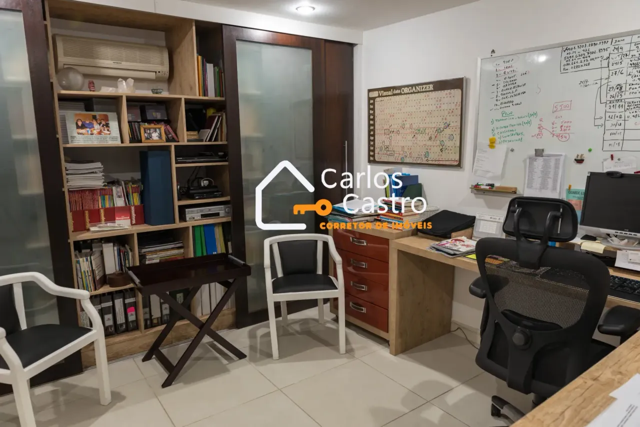 Furnished house, 640 m², with a glass-enclosed balcony — photo 7