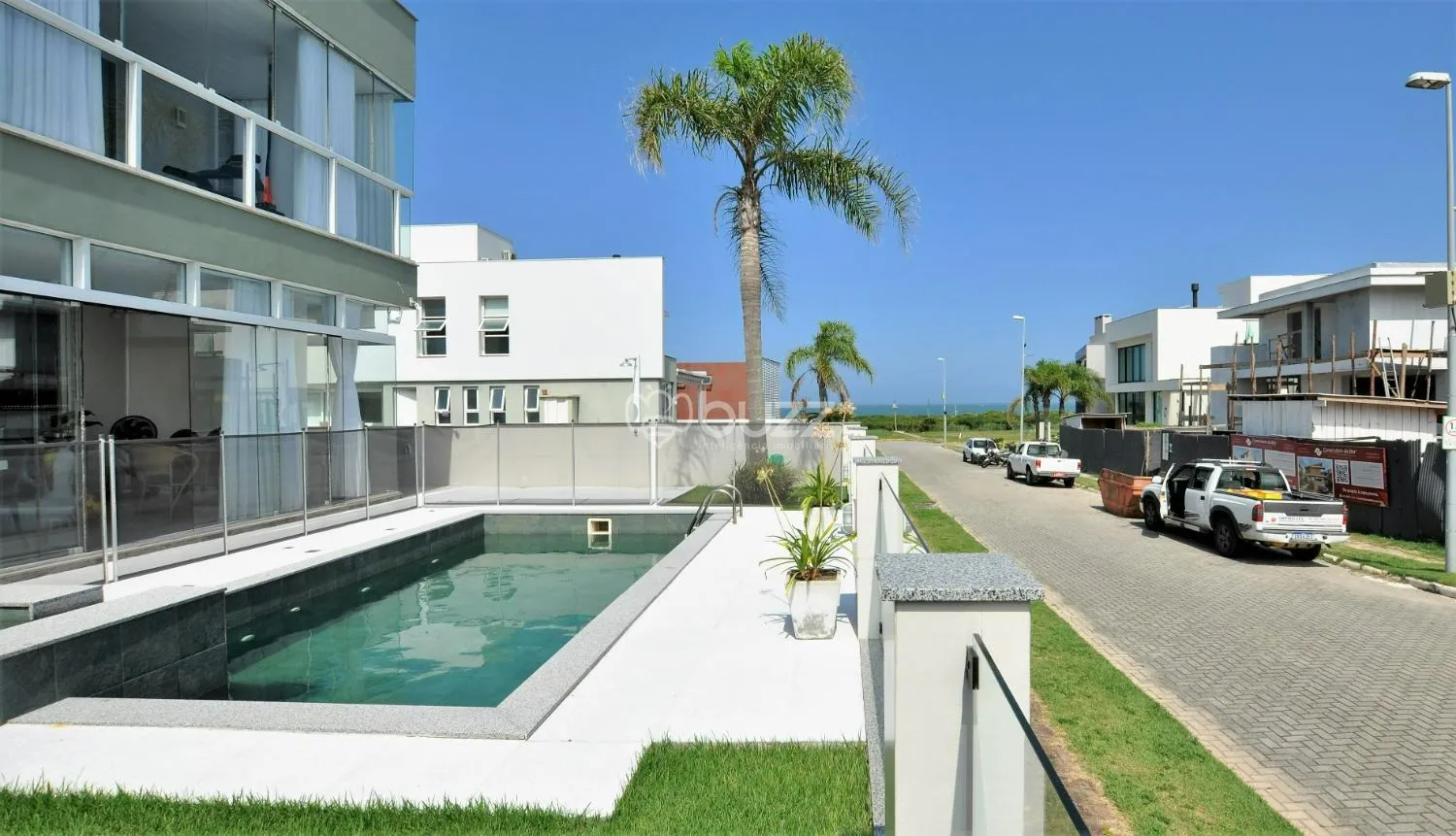 Water view in a 5-bedroom house, 343 m² — photo 36