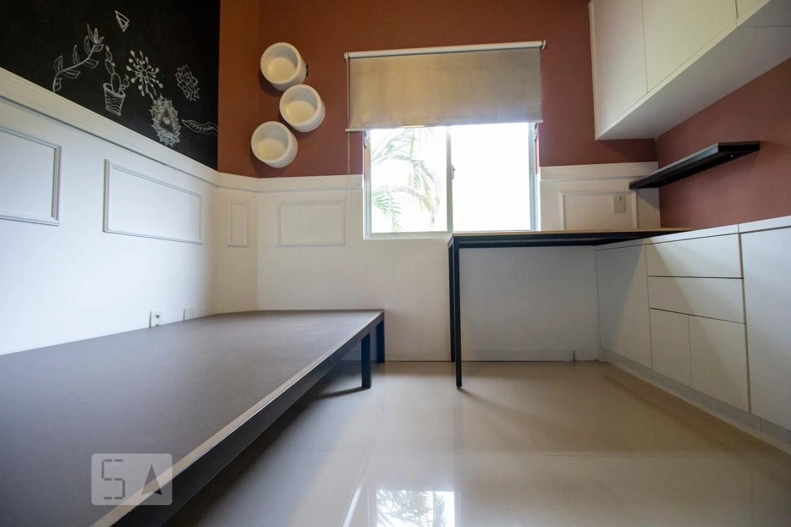 House with 3 bedrooms and a private garden — photo 32