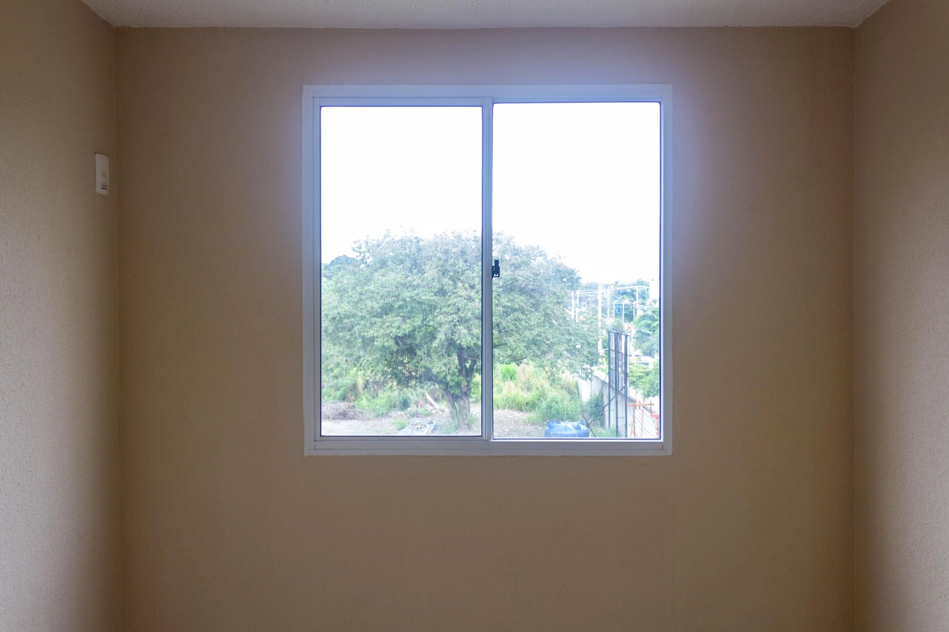 2-bedroom apartment in a building with a gym — photo 22