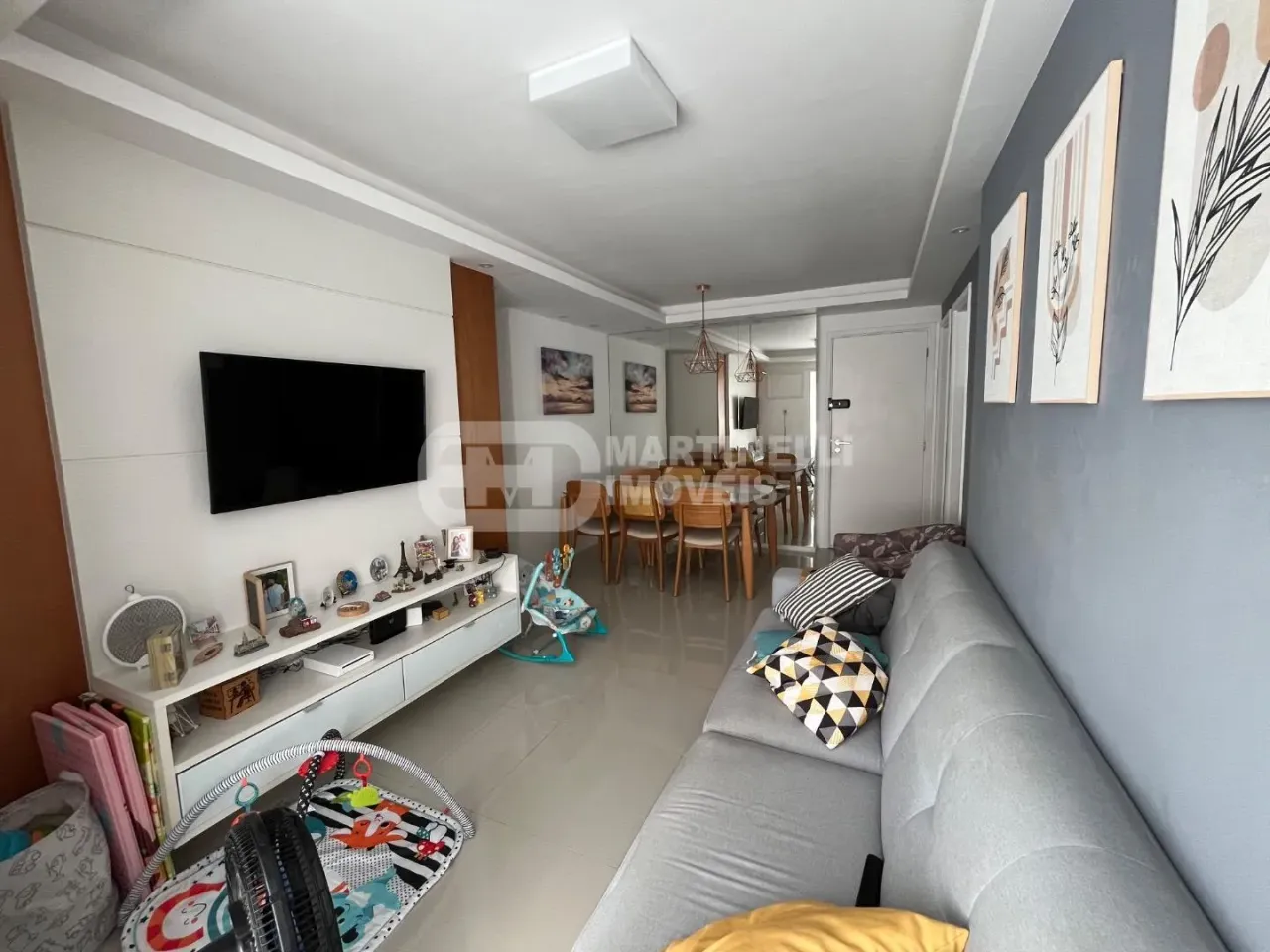 69 m² apartment with a walk-in closet and a washing machine