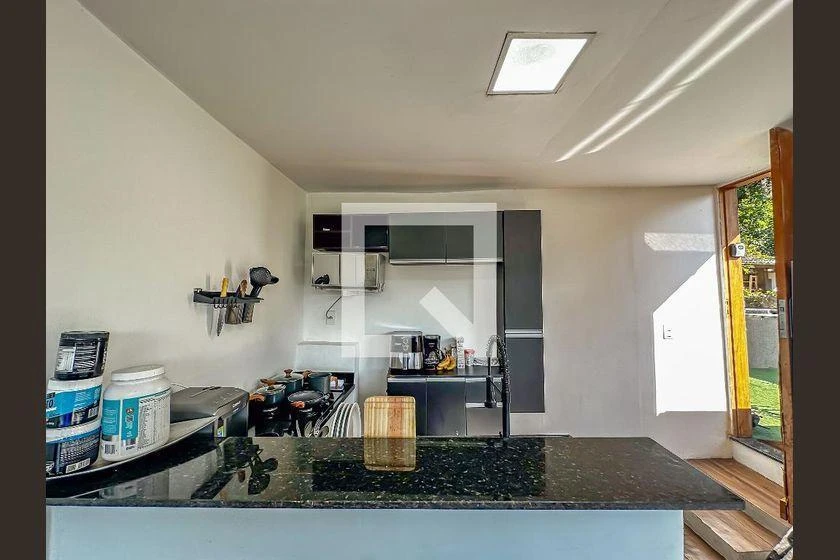 Casa mobiliada, 90 m², com janelas do piso ao teto — photo 8