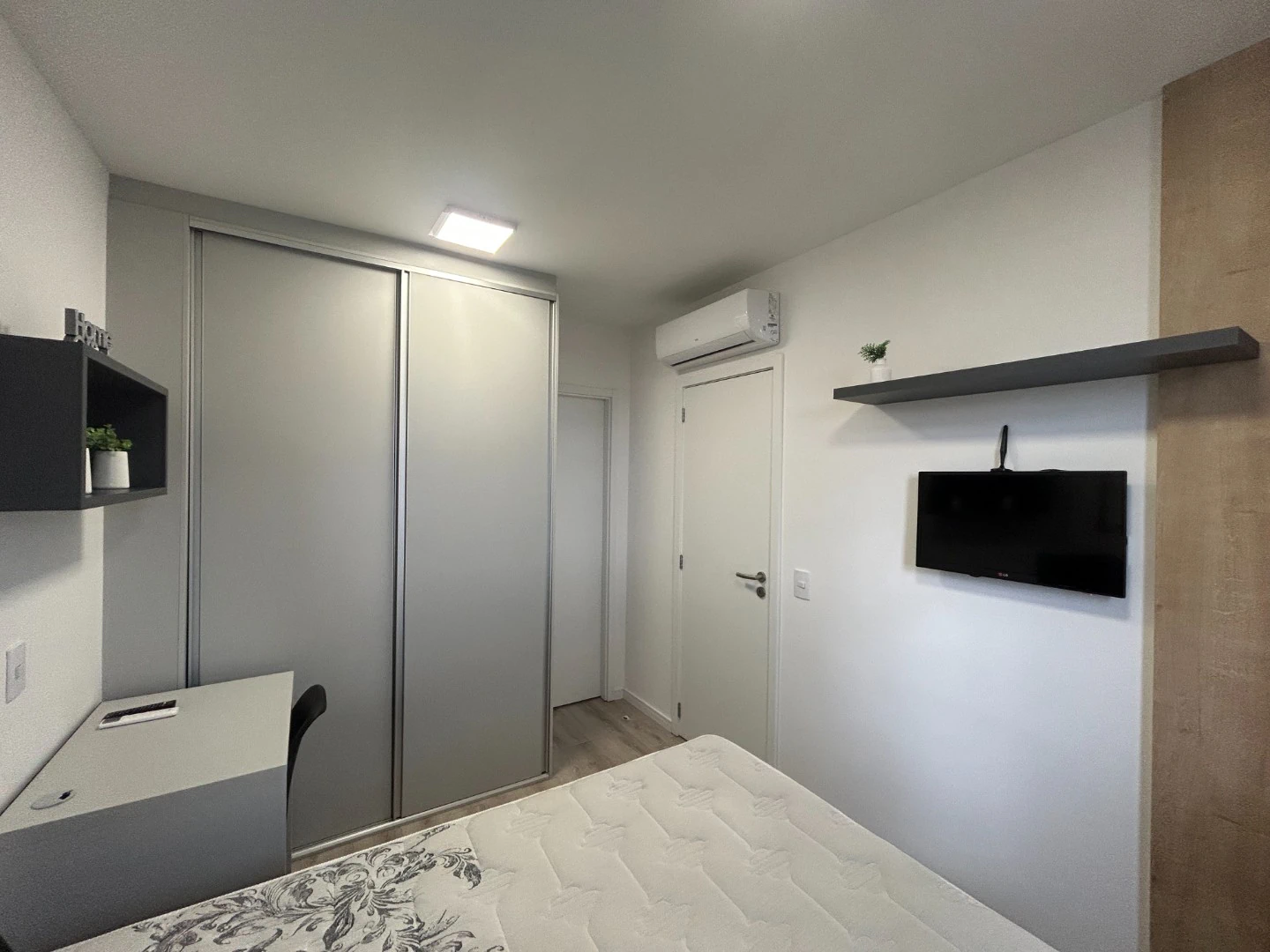 Apartamento de 1 dormitório com cozinha americana integrada — photo 14