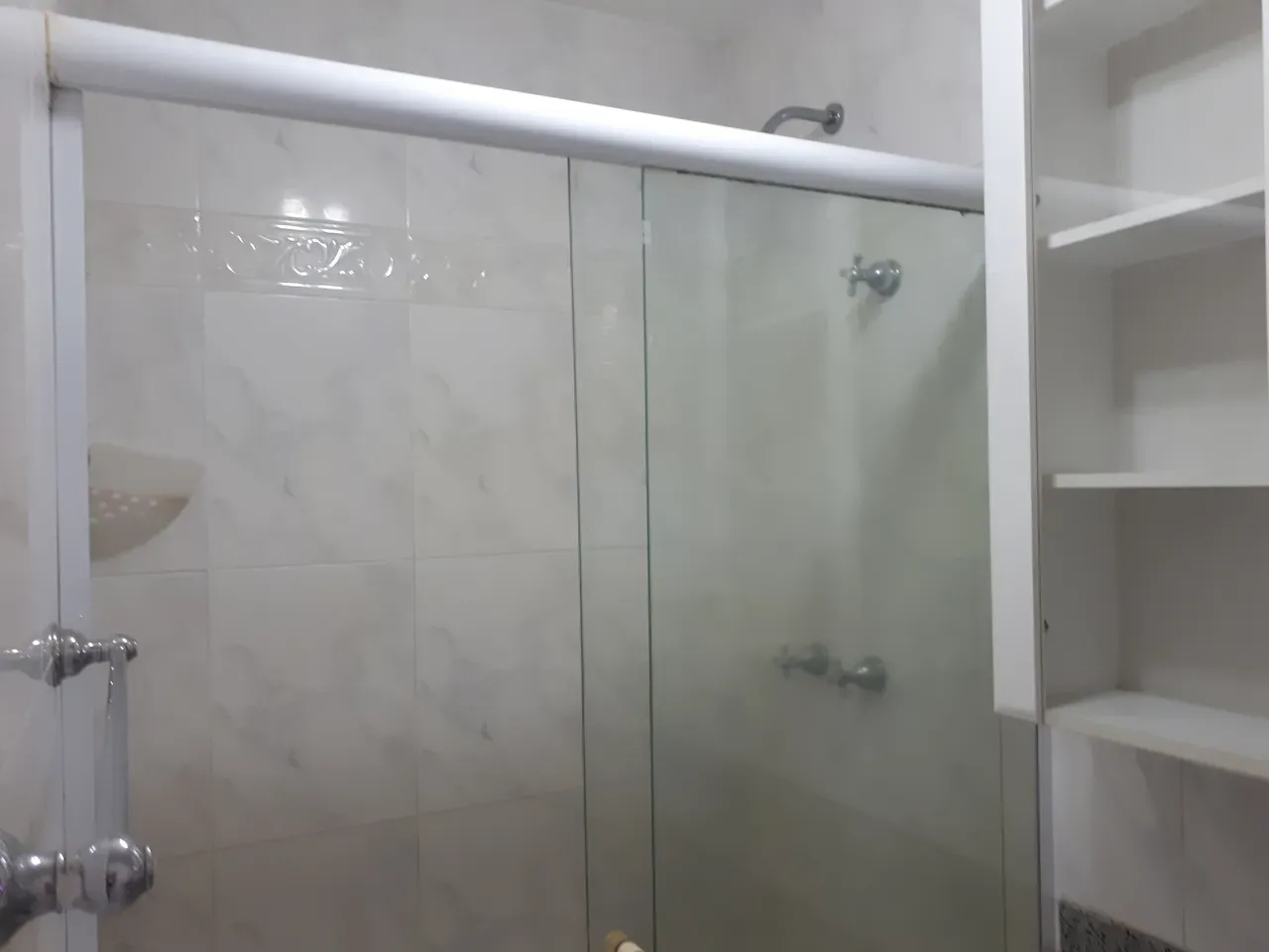 3-bedroom apartment with a bathtub — photo 13