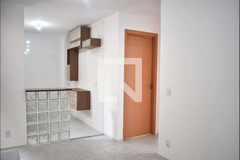 2-bedroom unfurnished apartment with open-plan kitchen — photo 2