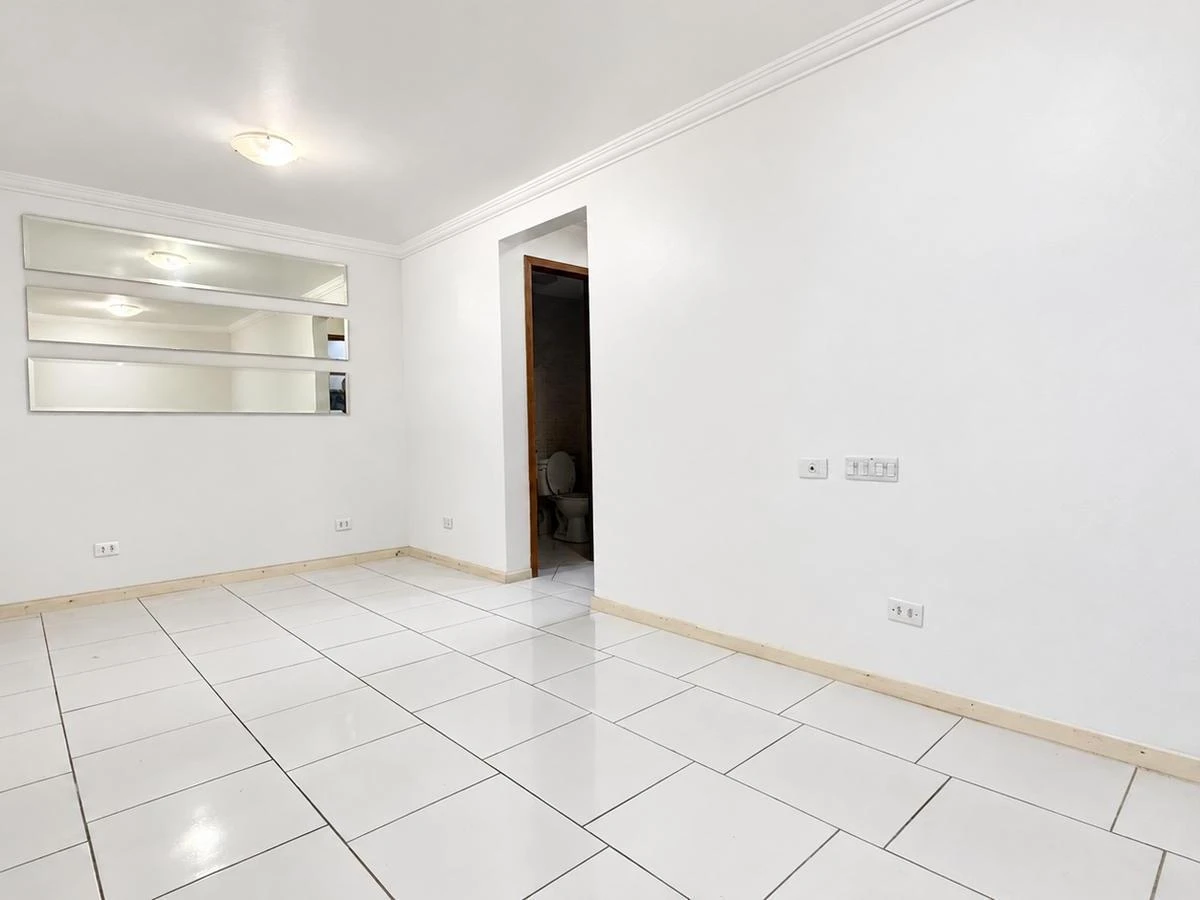 75 m² house with a home office and a grill on the balcony