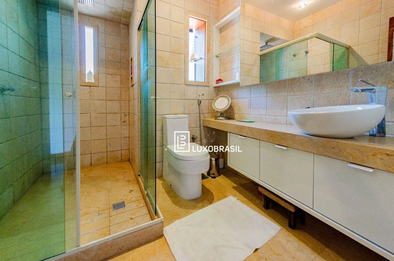 Furnished house with 6 en-suite bedrooms and 9 parking — photo 40