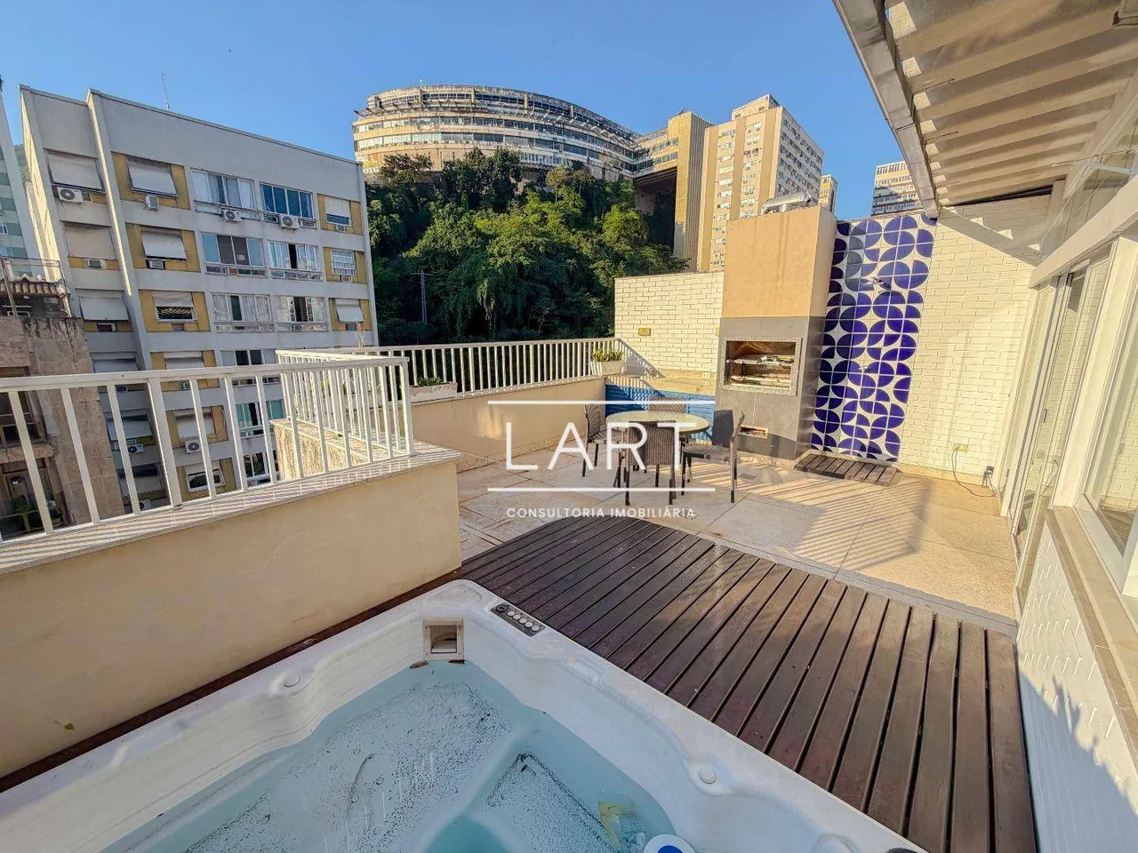 Duplex-style apartment with 2 bedrooms and balcony grill — photo 5