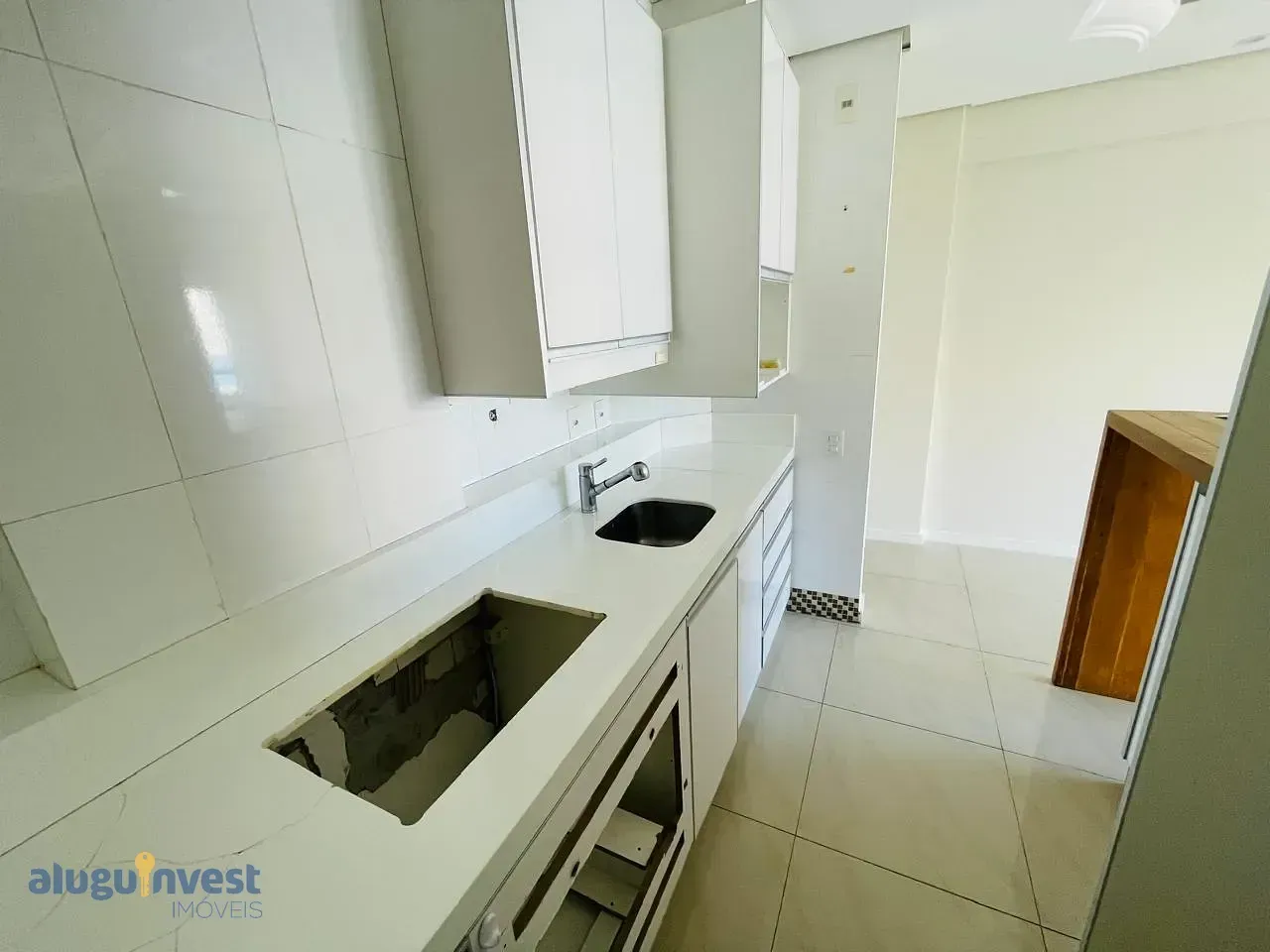 2-bedroom apartment with a washing machine in Florianópolis — photo 16