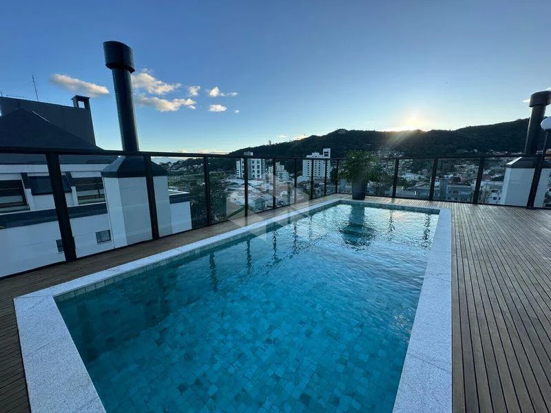 2-bedroom apartment in a building with a pool — photo 20