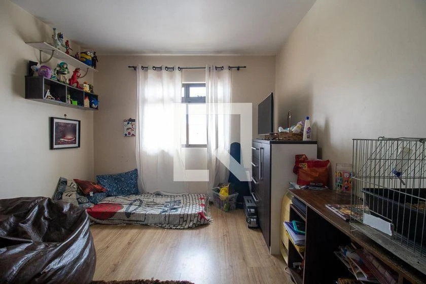 3-bedroom house with a bathtub in Curitiba — photo 37