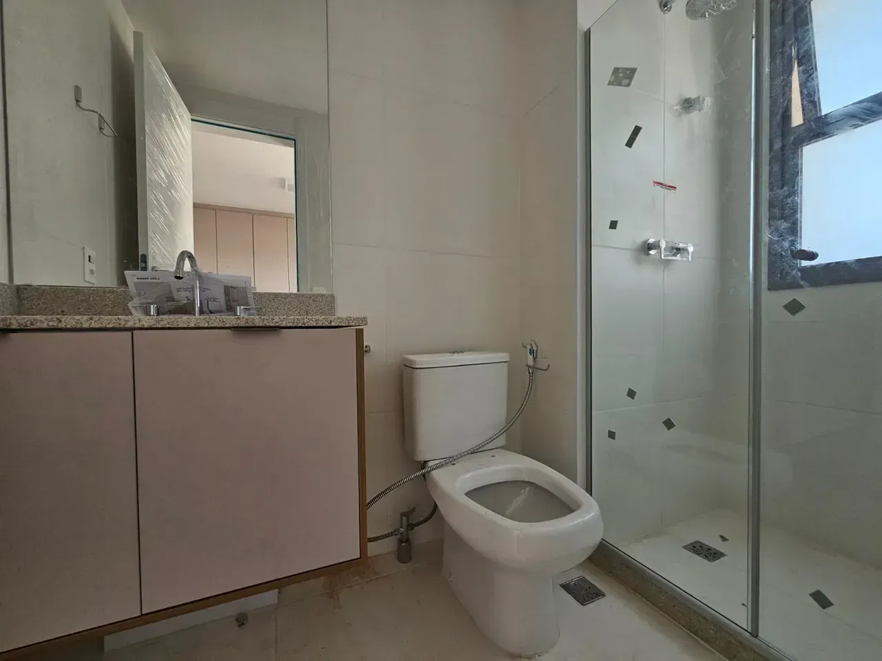 Apartamento mobiliado com 4 quartos e 5 banheiros — photo 49