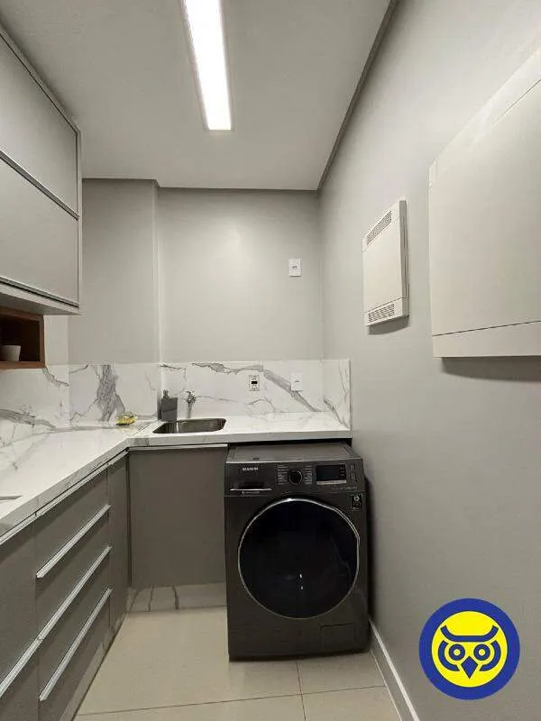 38 m² furnished studio with an open-plan kitchen — photo 13