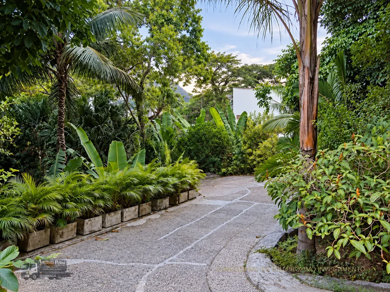 550 m² house with a grill on the balcony and a water view — photo 23