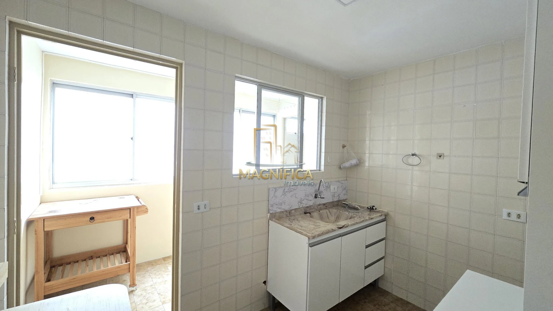 Apartment, 75 m², with wood or laminate floors — photo 10