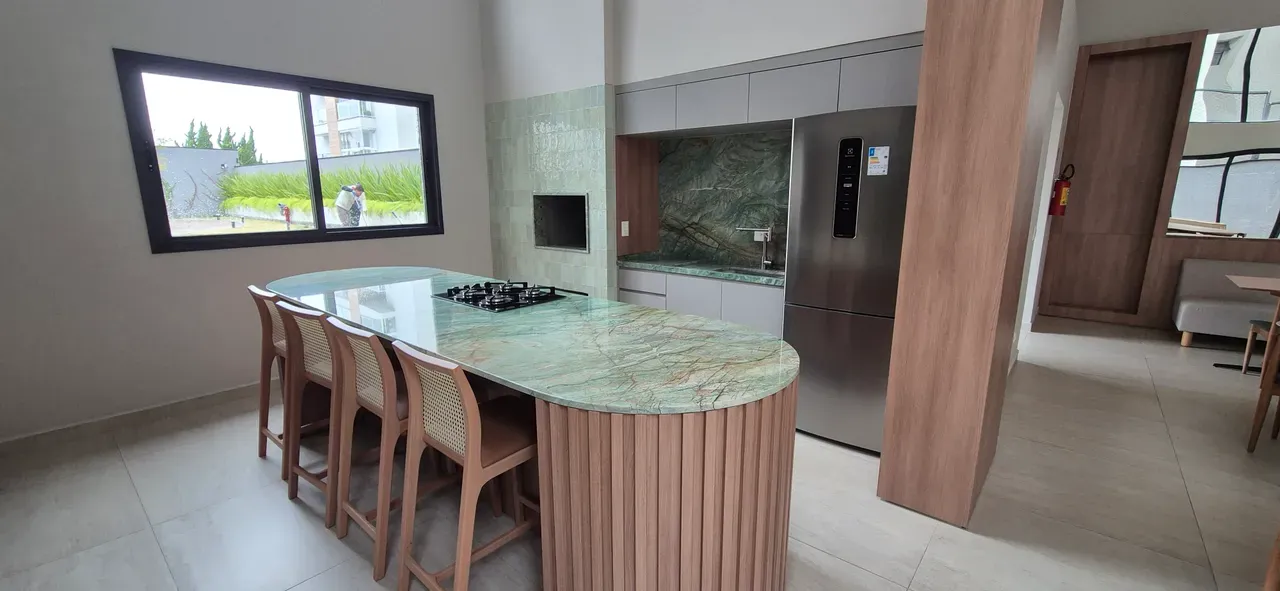 Furnished apartment with a gas open-plan kitchen — photo 9