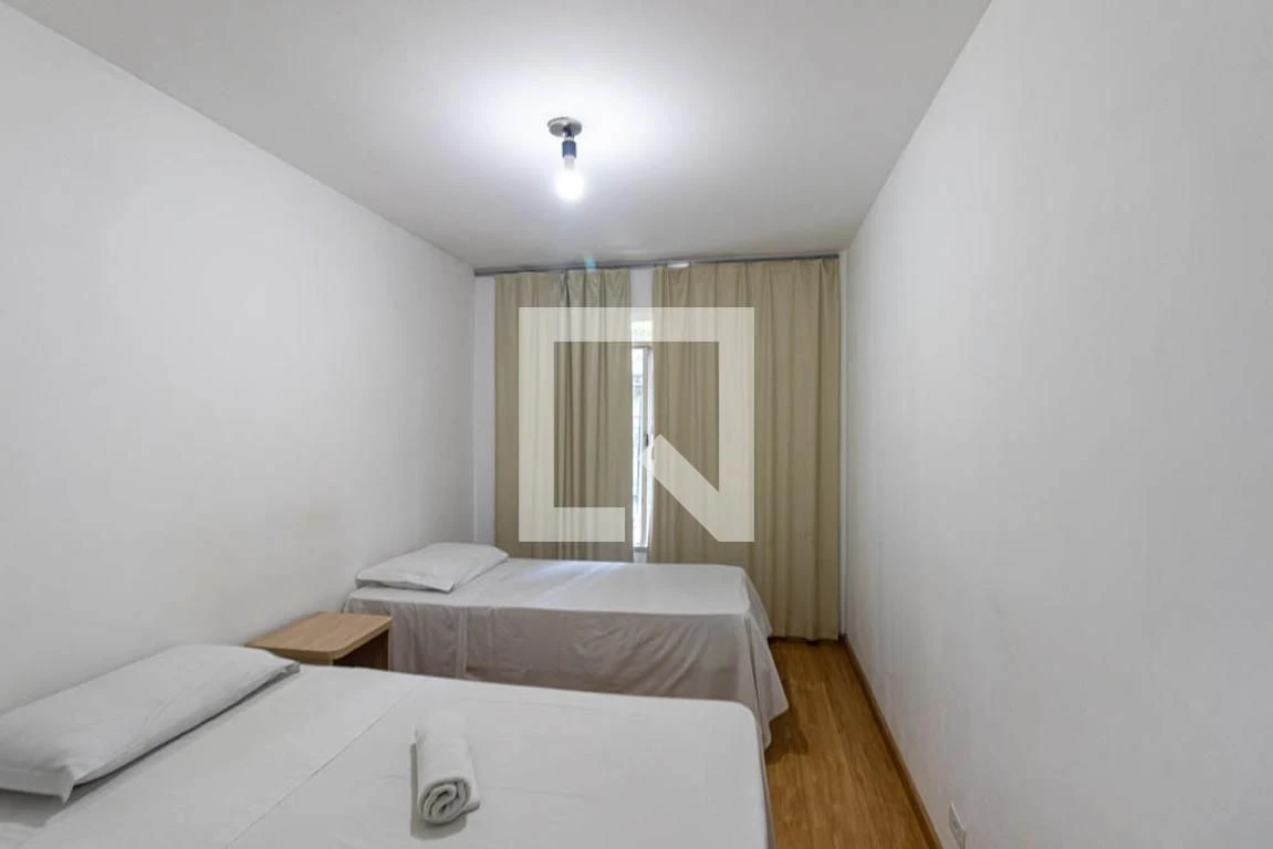 Apartment, 90 m², with wood or laminate floors — photo 4