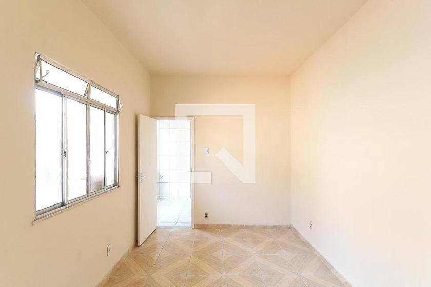 Apartamento sem mobília com 2 quartos e cozinha separada — photo 4
