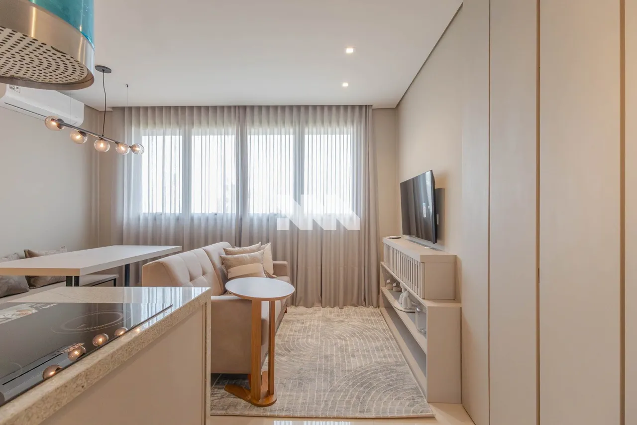 Furnished 1-bedroom apartment with open-plan kitchen — photo 2
