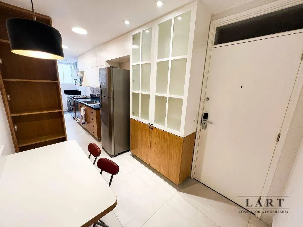 Home office in a 3-bedroom apartment, 160 m² — photo 21