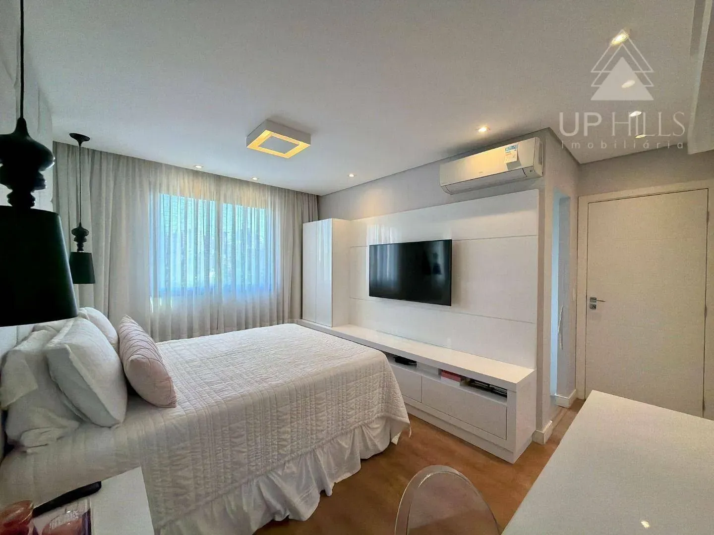 Apartment on the 4th floor with floor-to-ceiling windows — photo 18