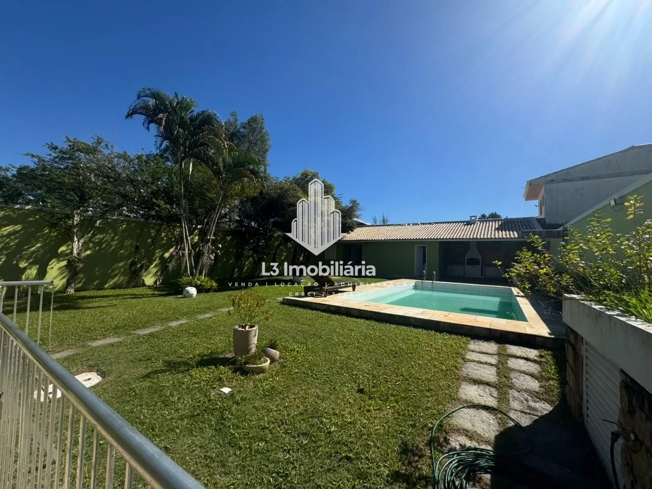 Rental house with 4 bedrooms and 3 bathrooms — photo 10