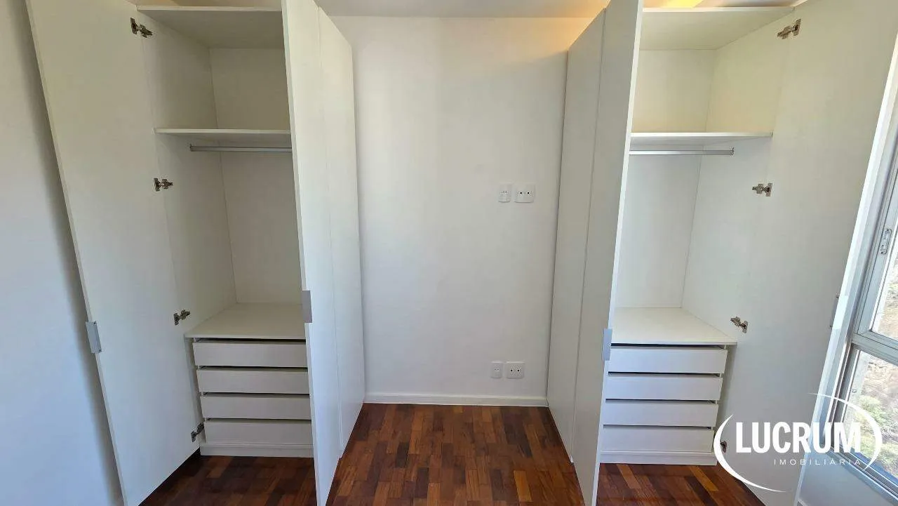 3-bedroom apartment with built-in storage and 3 baths — photo 20