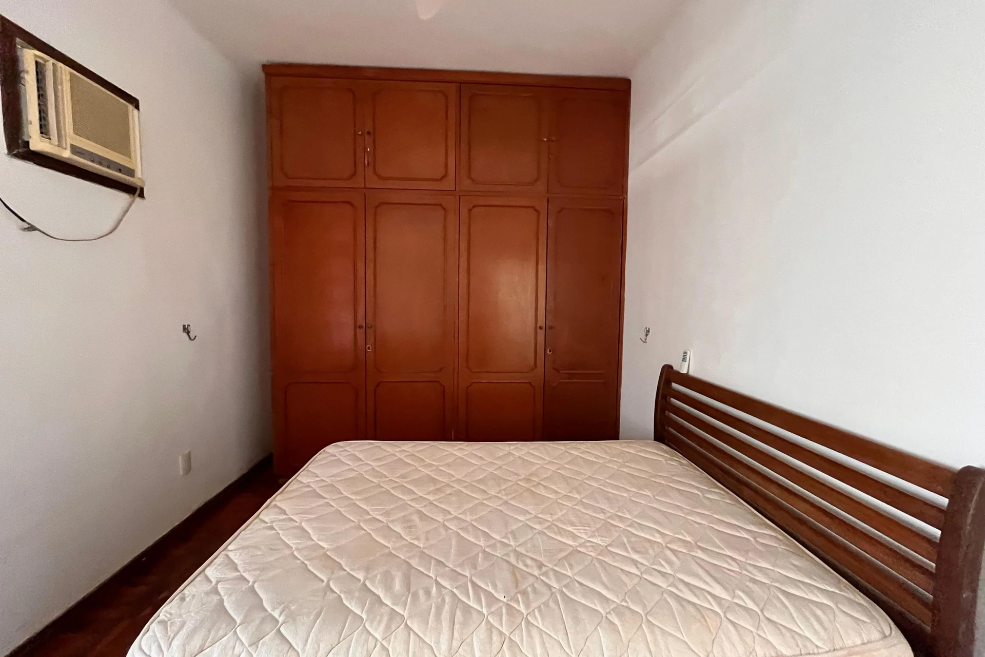 3-bedroom apartment with a walk-in closet — photo 33