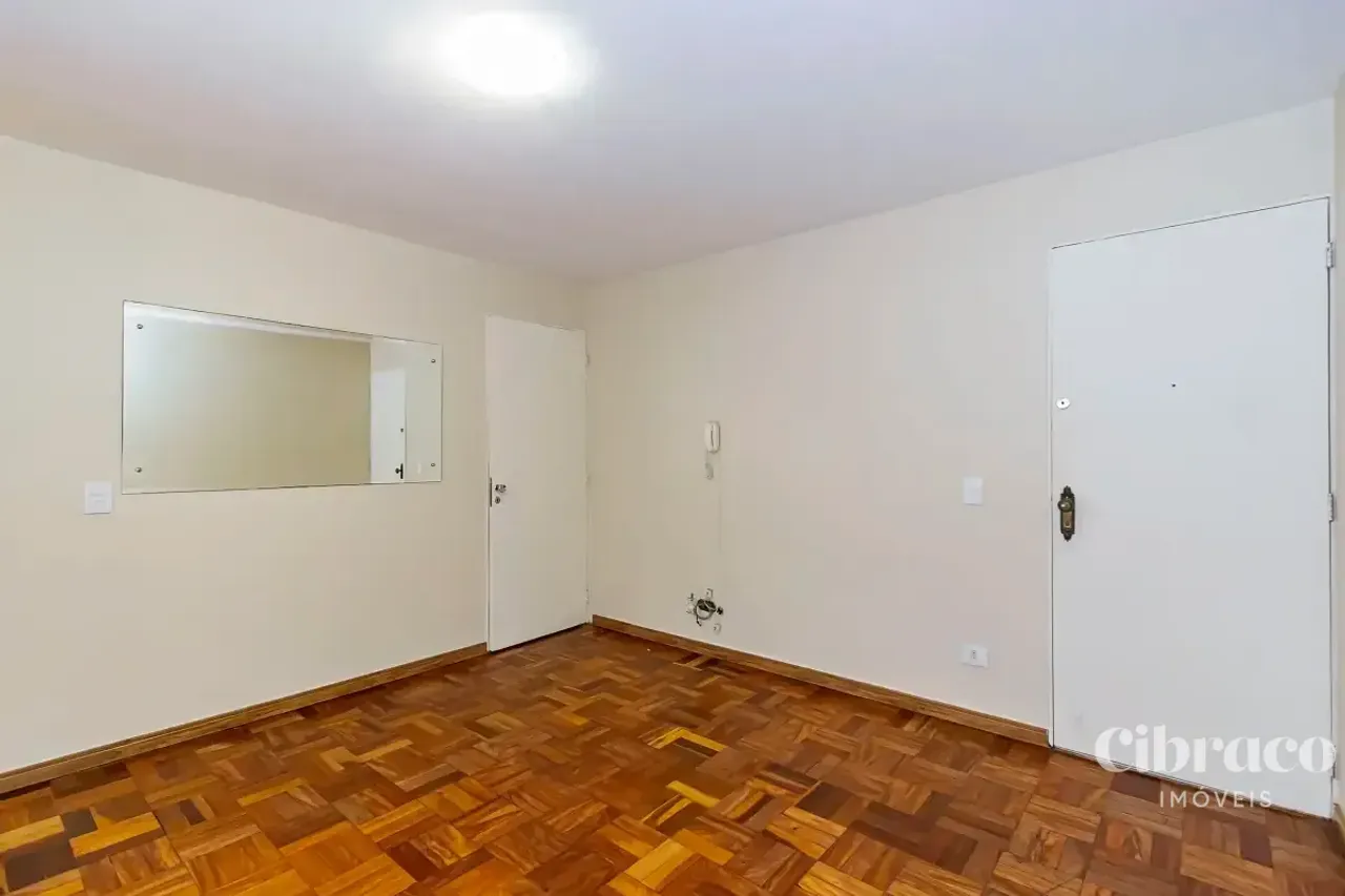 Apartamento de aluguel com 2 quartos e piso de madeira — photo 4