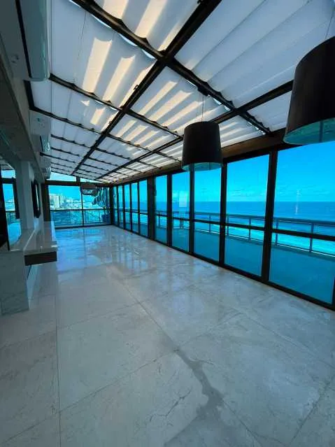 Penthouse apartment with 4 en-suite bedrooms — photo 15