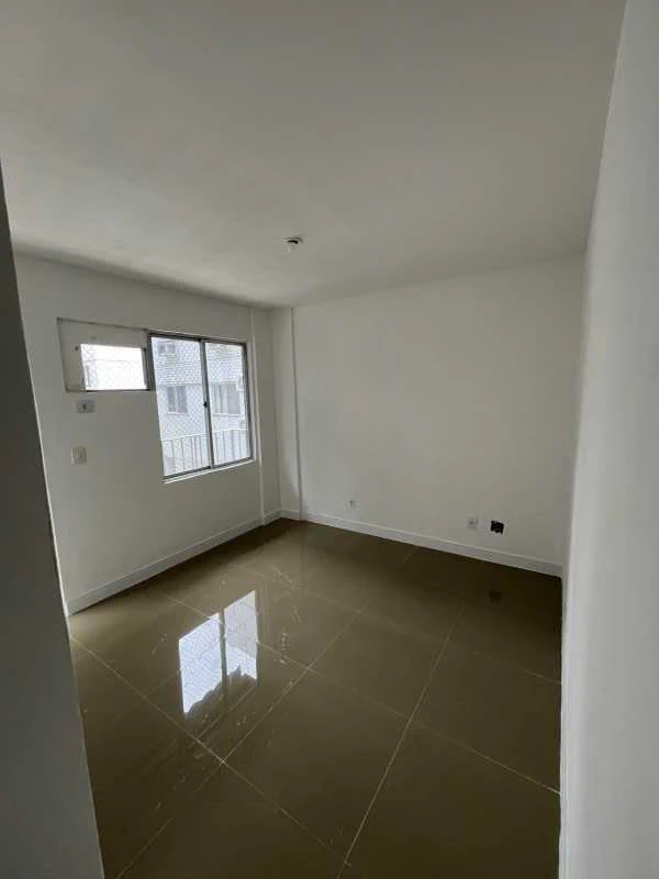 3-bedroom apartment in a building with a pool — photo 9