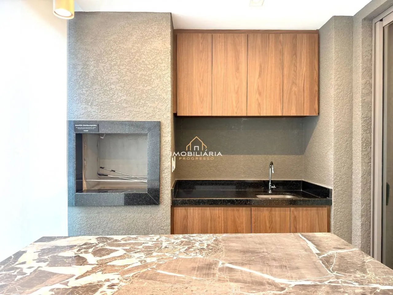 Floor-to-ceiling windows in a 3-bedroom apartment, 138 m² — photo 49