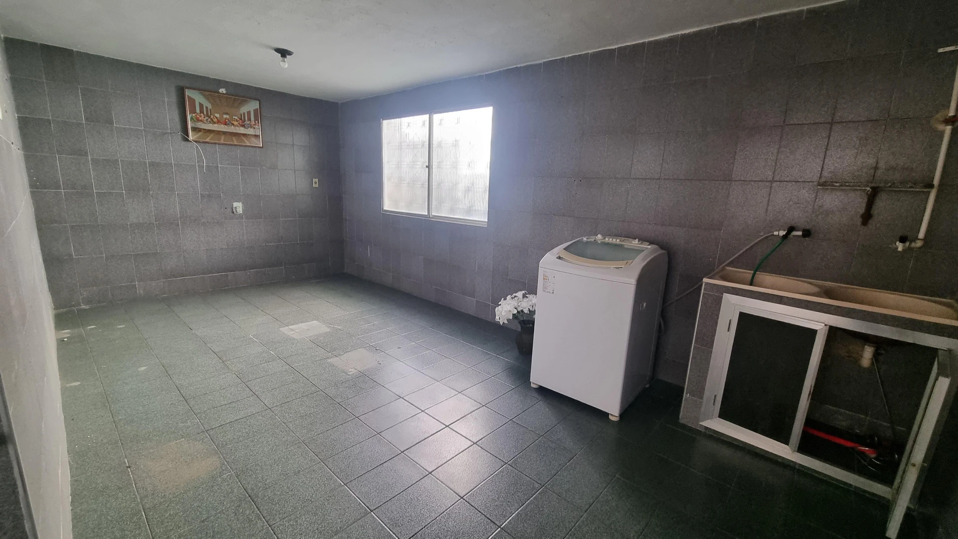 Washing machine in a 5-bedroom house, 200 m² — photo 11