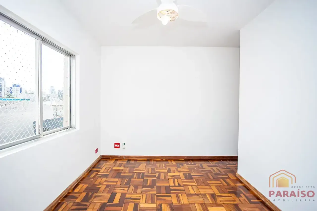 202 m² apartment with 3 bedrooms and a balcony — photo 8