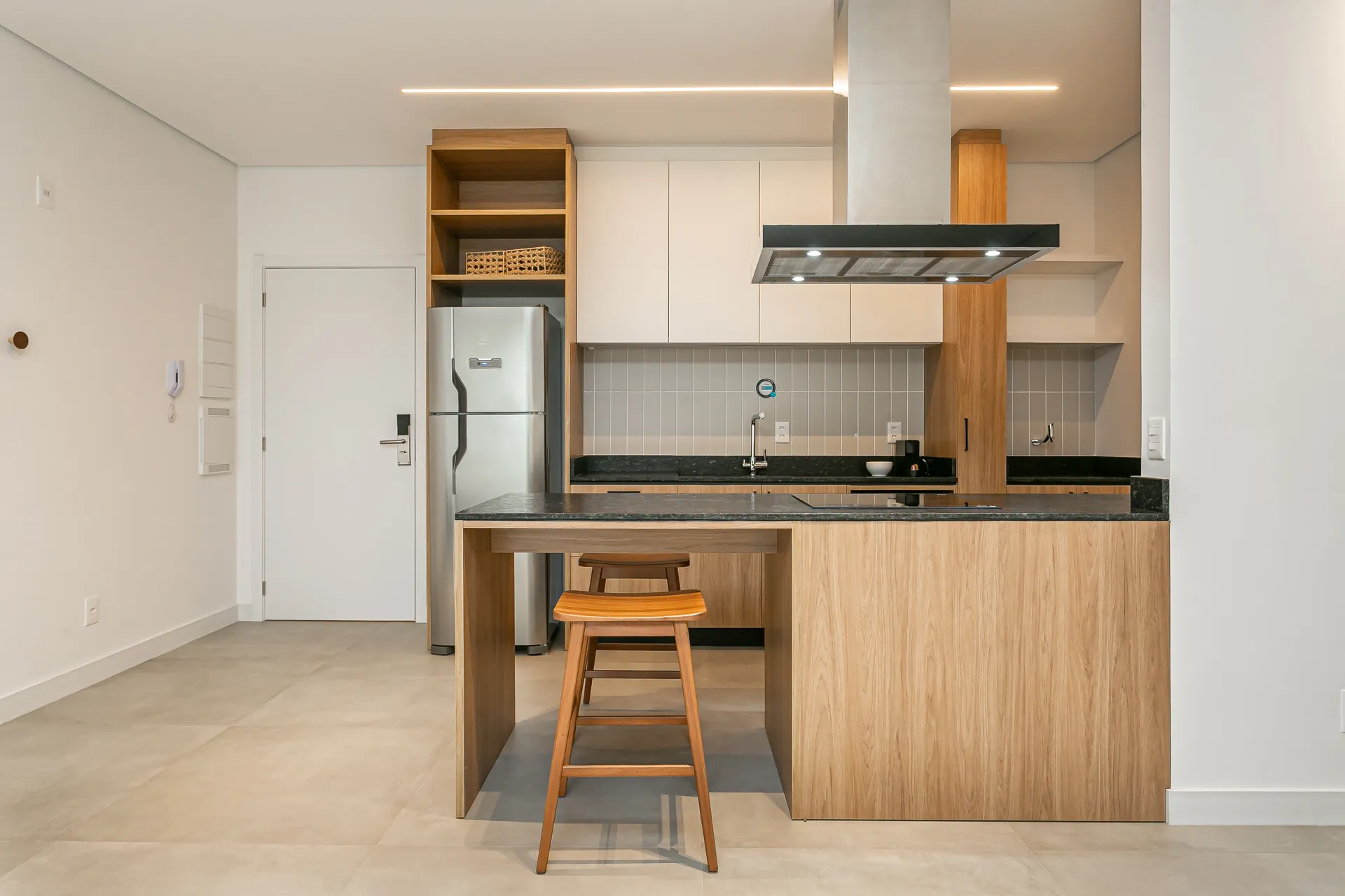 Мебльована квартира 111 м² з 2 спальнями та балконом — photo 2