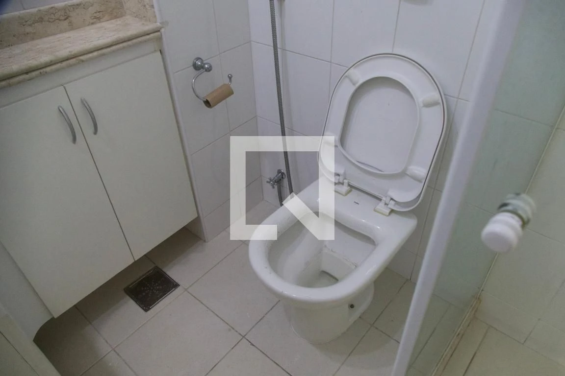 Unfurnished 1-bedroom apartment with a separate kitchen — photo 29